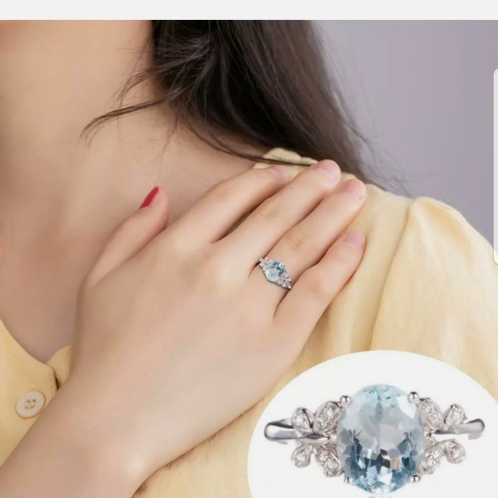**New silver toned sky blue cubic Zirconia ring - Picture 8 of 12